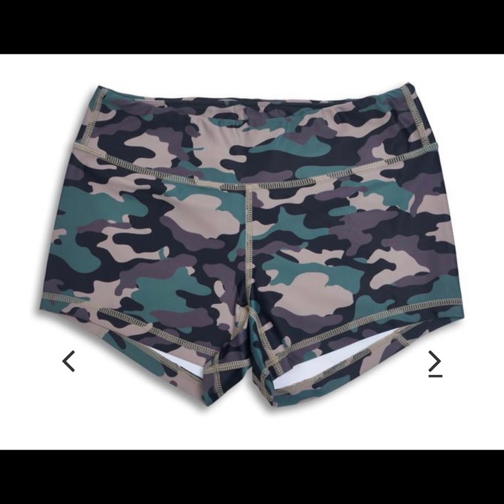 NWT KFT Camo Shorts MEDIUM